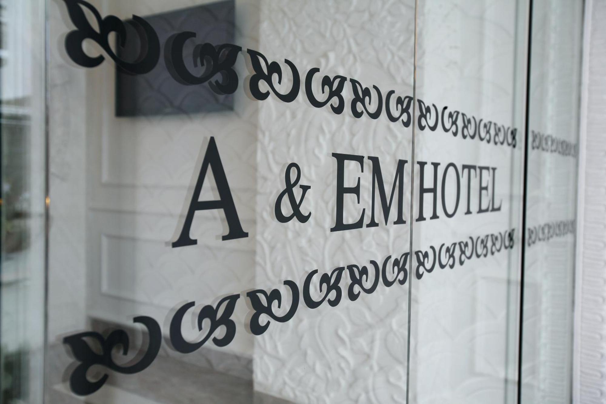 A&Em - The Petit Hotel Хошимин Экстерьер фото